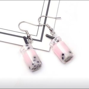 NWT 🔥 Strawberry 🍓 Boba Tea Earrings
